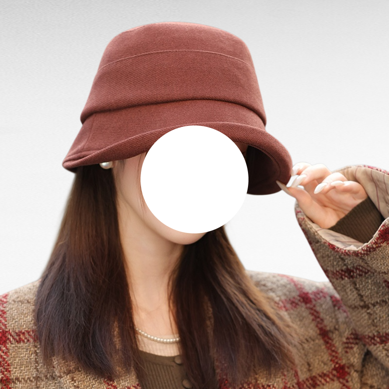 고급 소재 사용으로 피부에 자극 없이 부드럽게 착용 가능하며, 내구성이 좋아 오랜 기간 변형 없이 사용하실 수 있습니다.