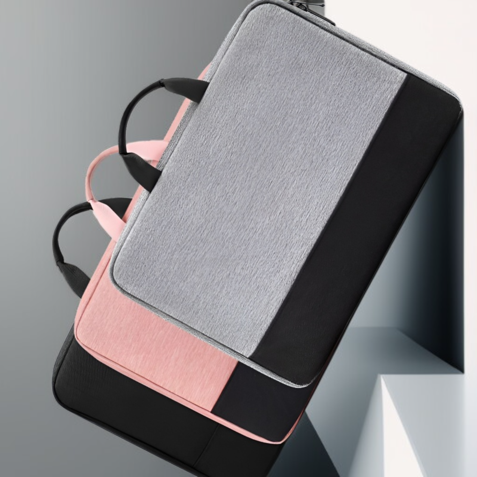 고급 소재로 제작된 심플 노트북 가방