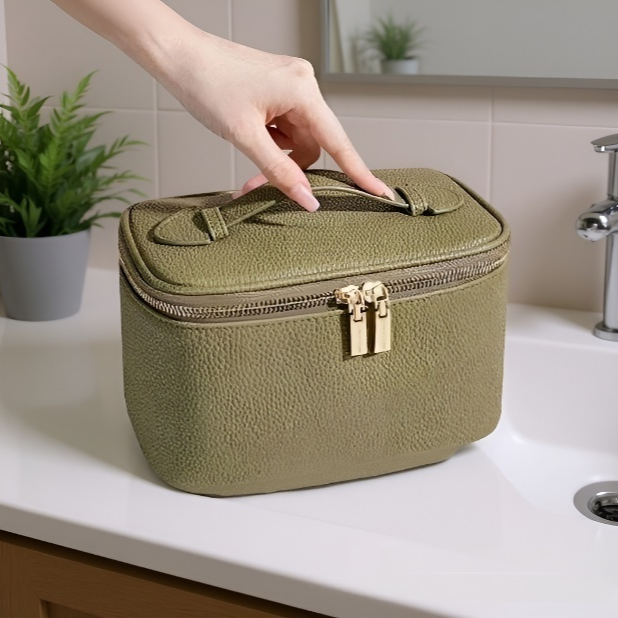 Large capacity cosmetic bag