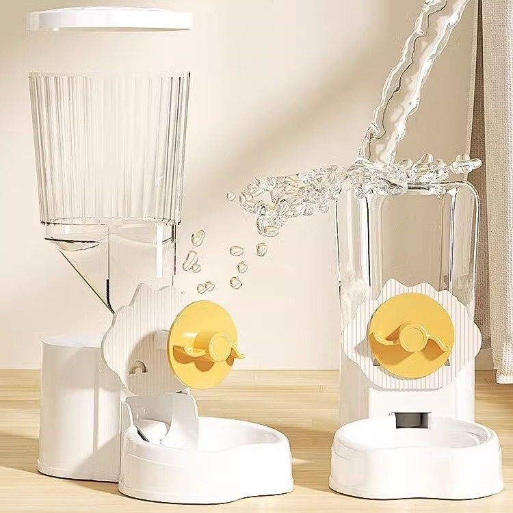 강아지 전용 걸이식 급수기 애완동물 우리 급수기 입이 젖지 않는 디자인