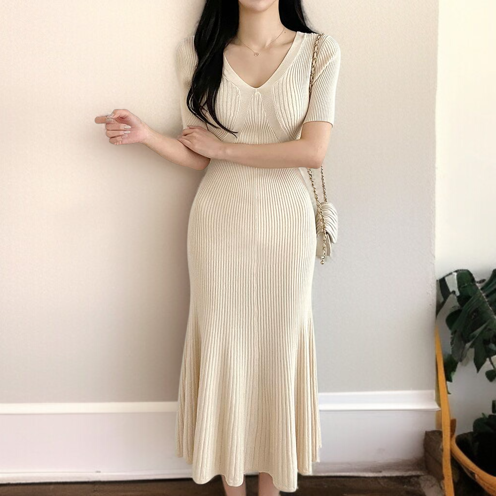 반팔 슬림 미디스커트 솔리드 니트 브이넥 풀오버 원피스