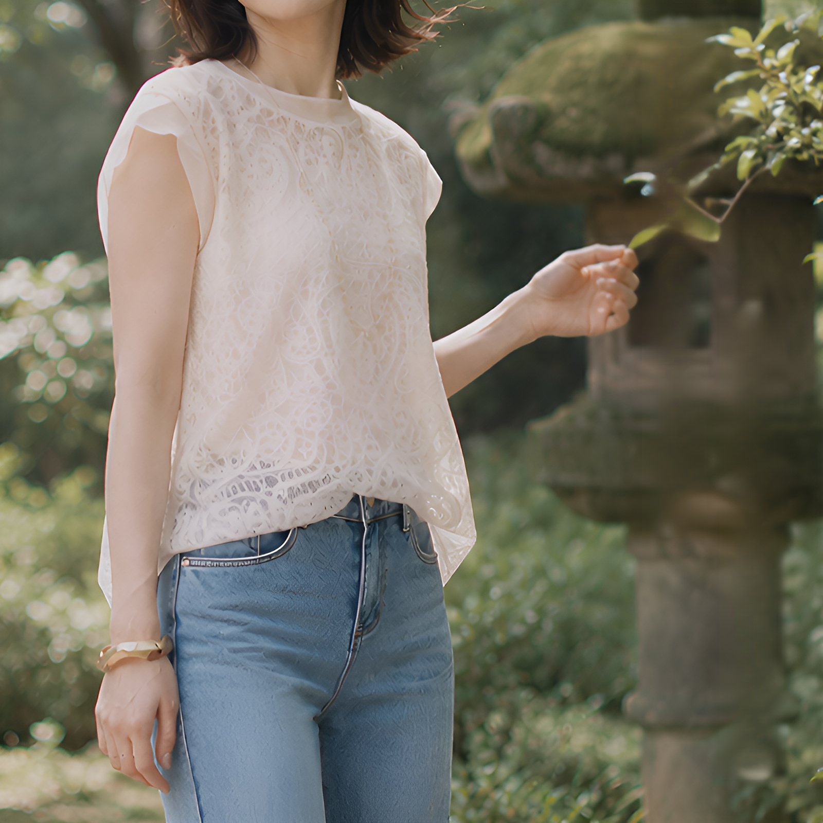 고급 레이스 디테일 시폰 블라우스