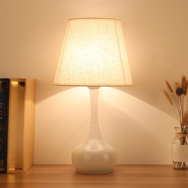 家庭用寝室LEDベッドサイドランプ ヨーロピアン鉄製ムードスタンド ファブリック読書ライト