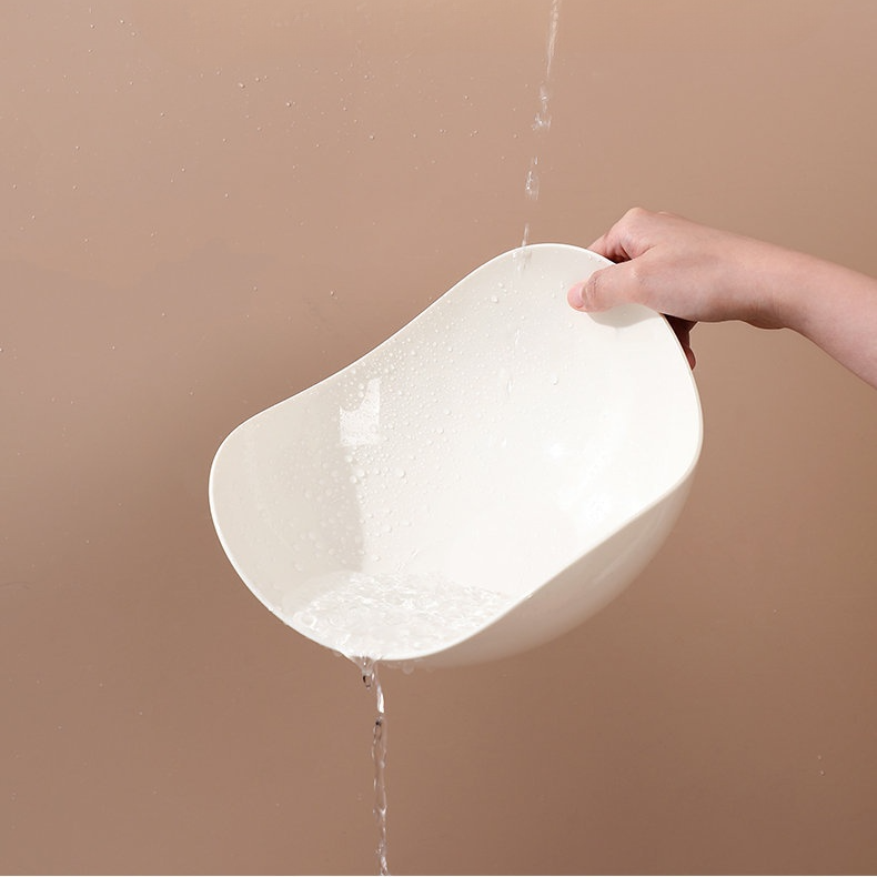 Plato de frutas minimalista y moderno