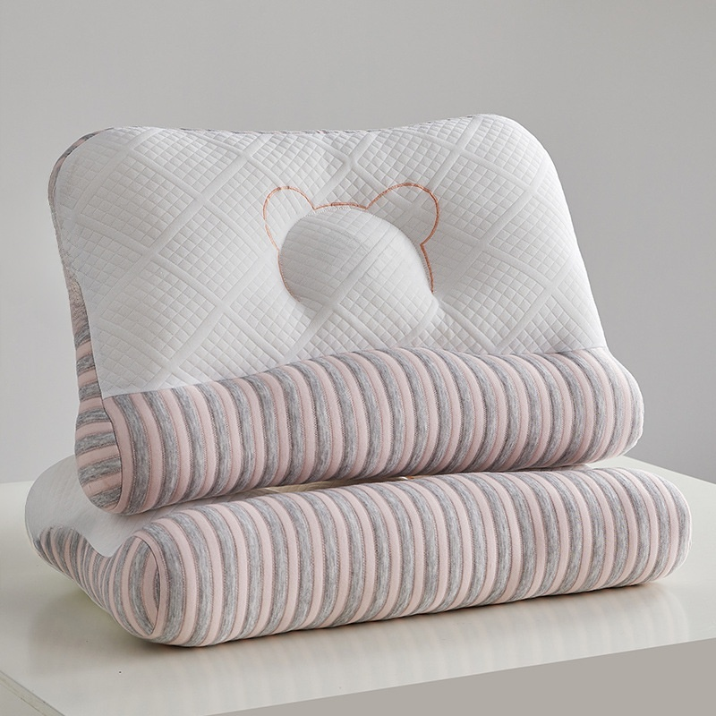 Almohada de plumas y terciopelo