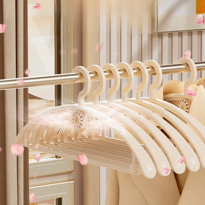  Rotatable Scented Hanger with No-Trace Anti-Shoulder Marks, Deodorizing & Fragrance Retaining