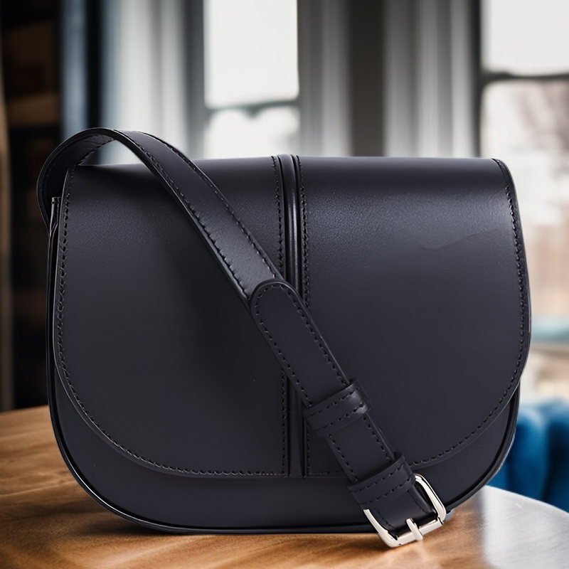  حقيبة كتف نسائية أنيقة باللون الأسود وتصميم بسيط