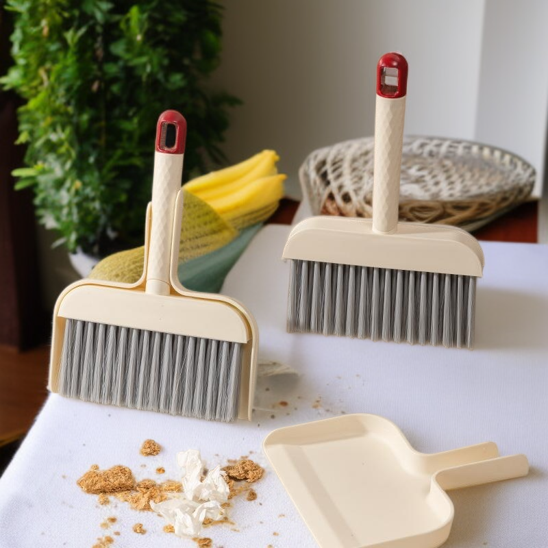 Desktop mini dustpan broom set windowsill gap brush computer keyboard brush hamster pet cleaning too