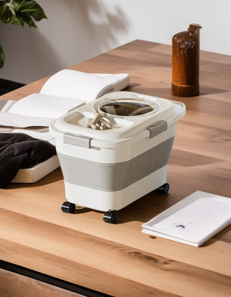 Durable household grain bucket with sealed lid