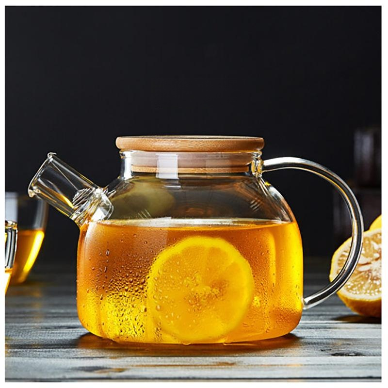 Thickened glass water bottle