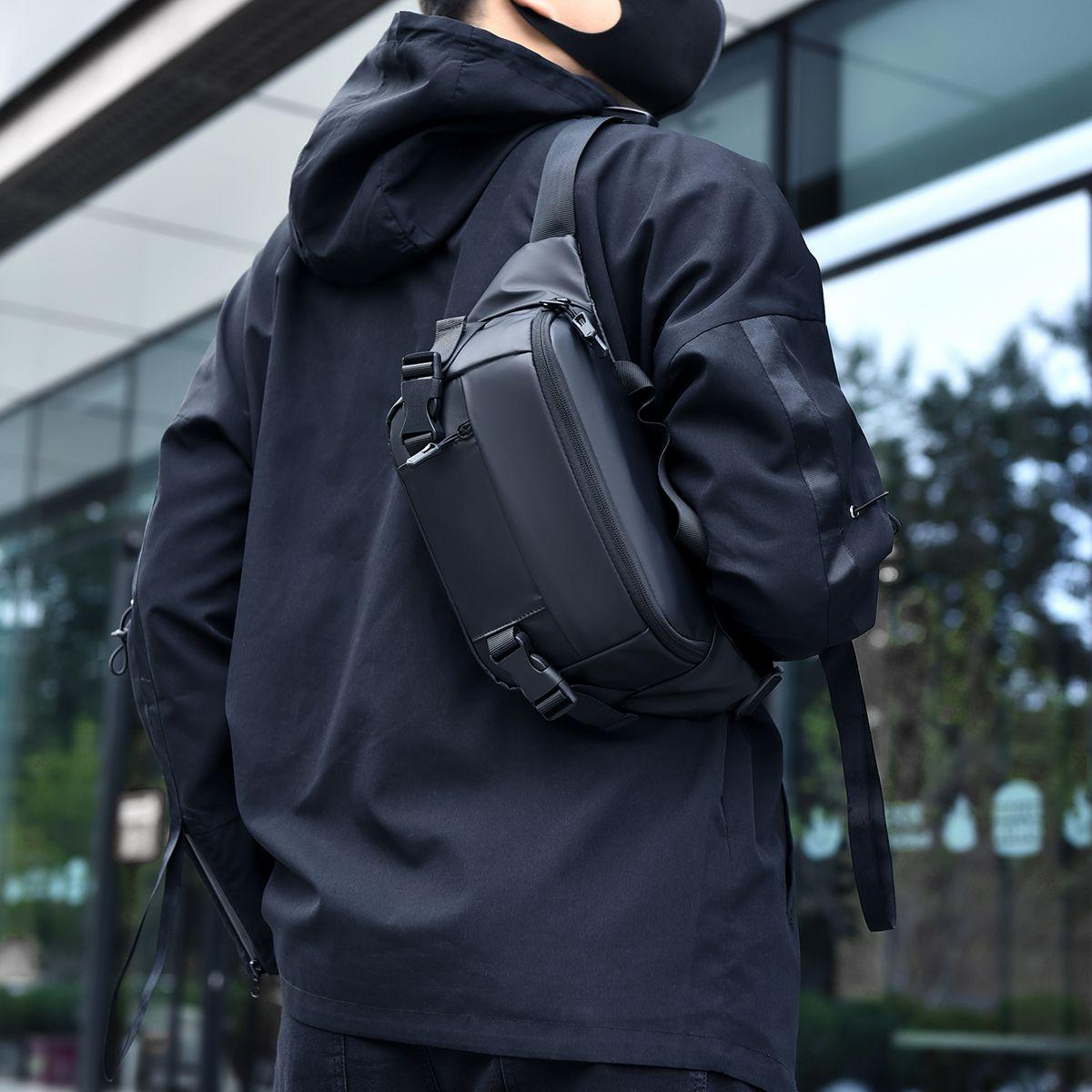 休閒男士胸包簡約單肩斜挎包多功能潮牌斜背小包郵差包男包