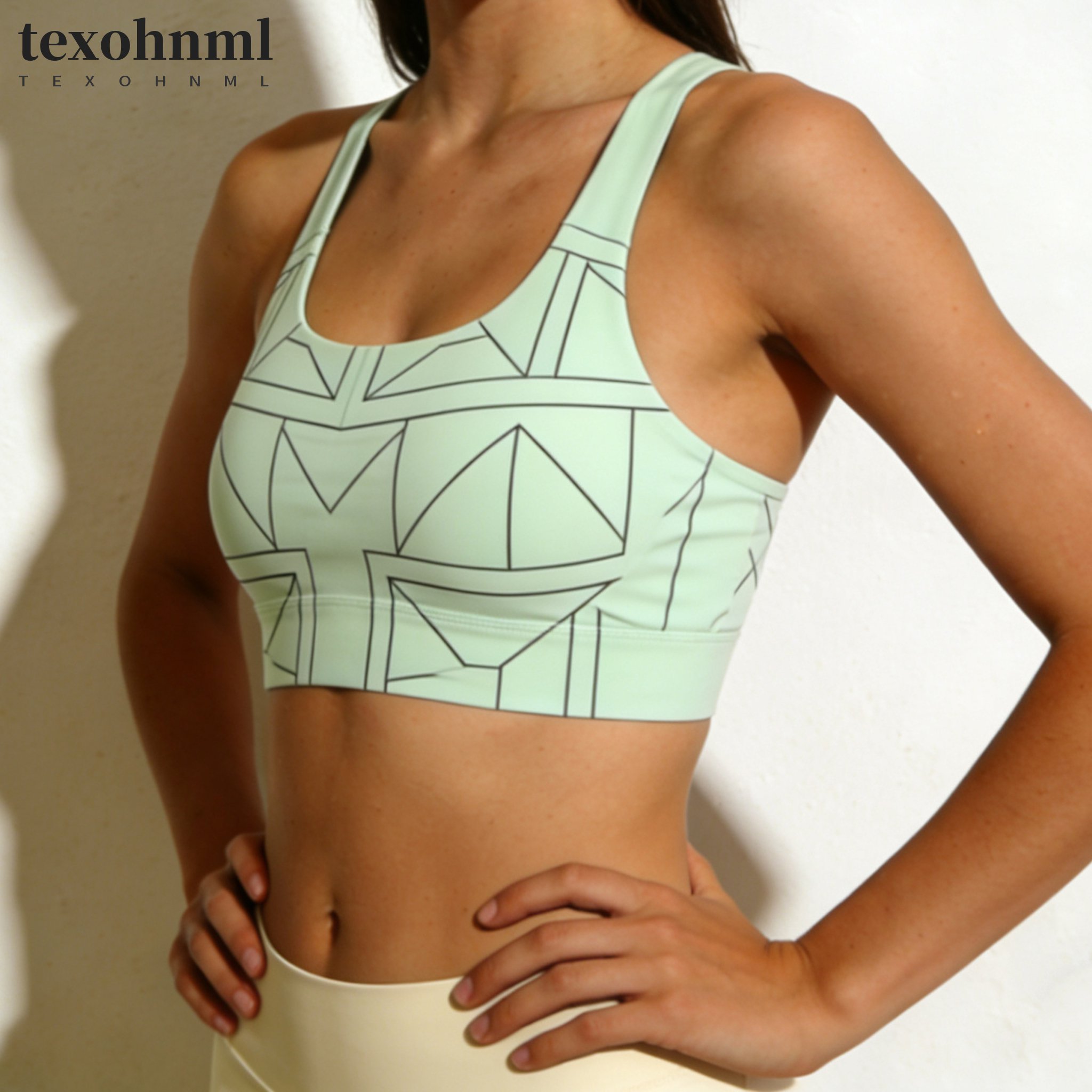 幾何学ラインスポーツブラ