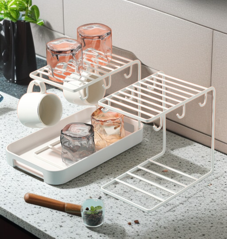 省スペースなカップラックでキッチンを整理