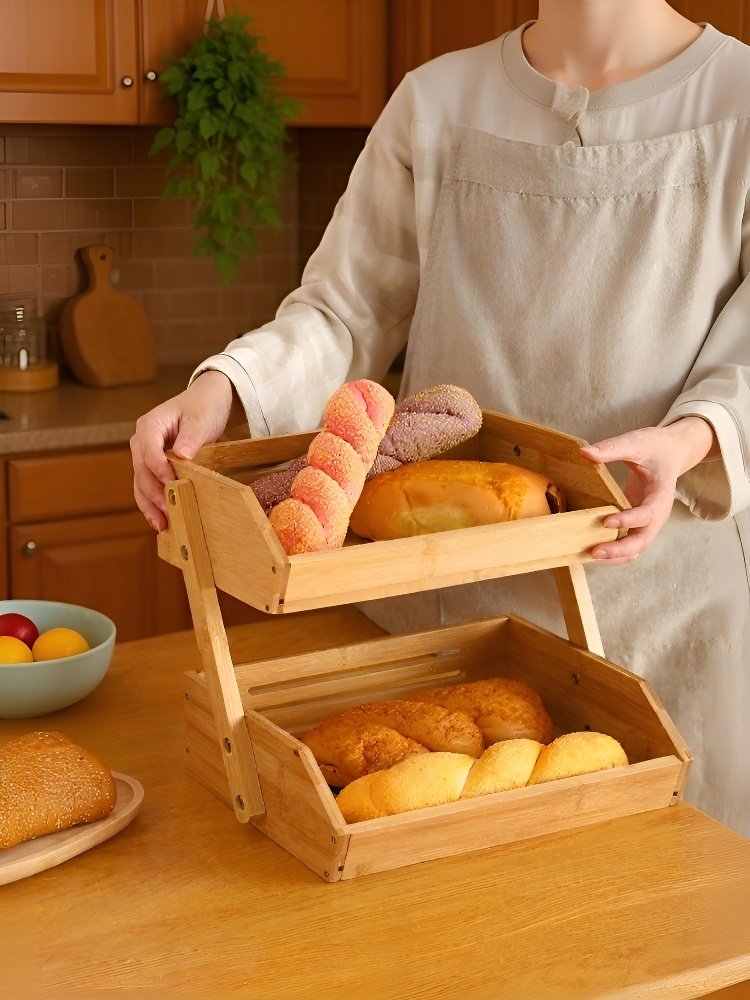 組み立て中の二層棚