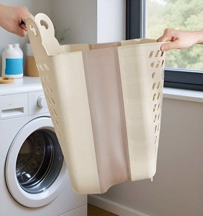 대용량 세탁 바구니에 빨래를 담은 모습