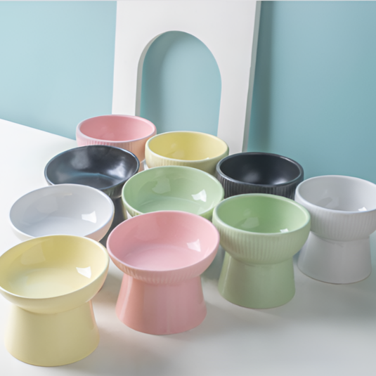 Schrägdesign-Keramiknapf für Haustiere, niedliche Einzel-Futterschale mit Nackenschutz