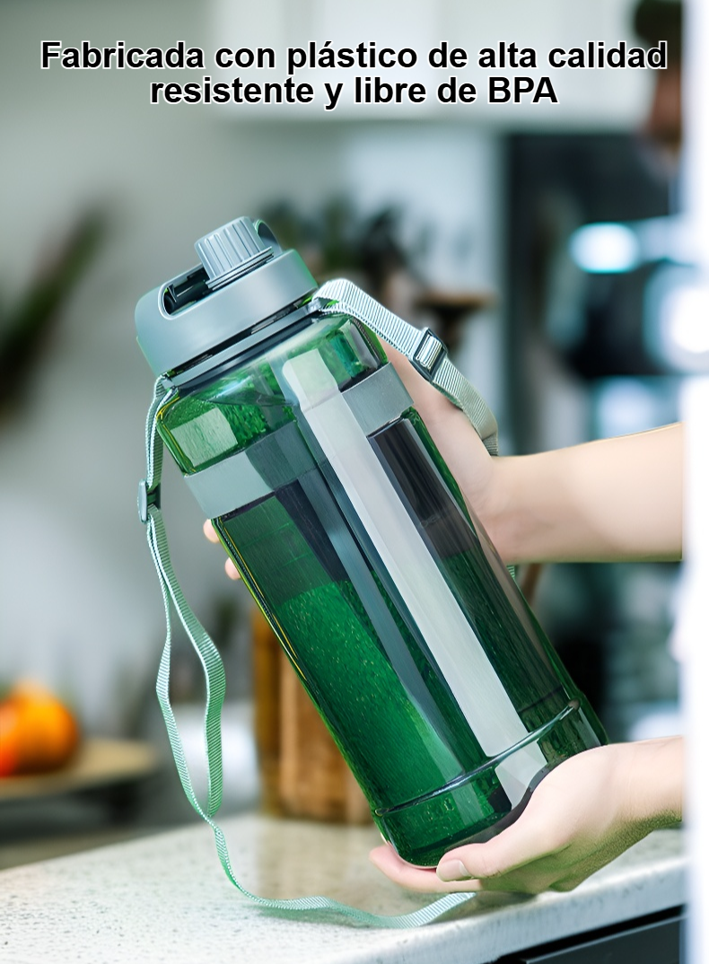 Vista lateral de la botella de agua con pajita integrada