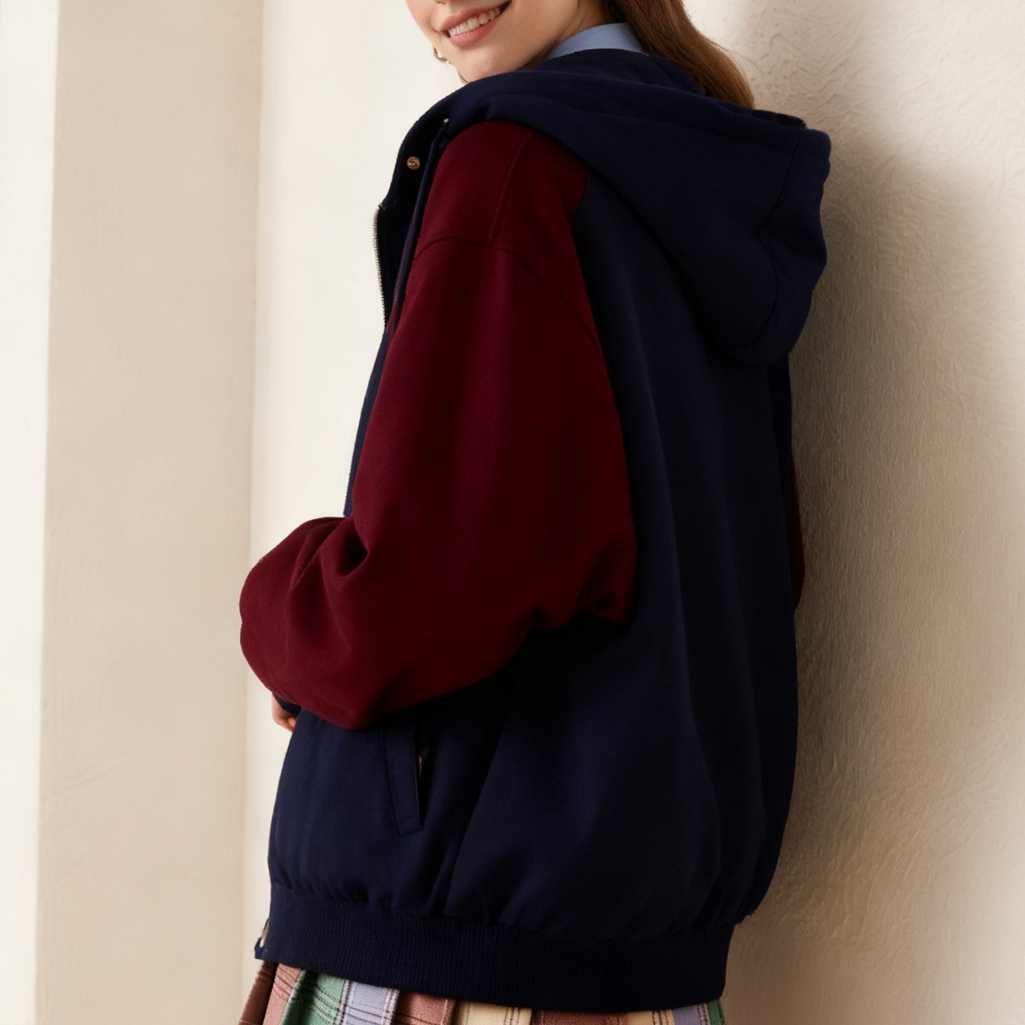 세련된 남녀 공용 다크 자켓 외투