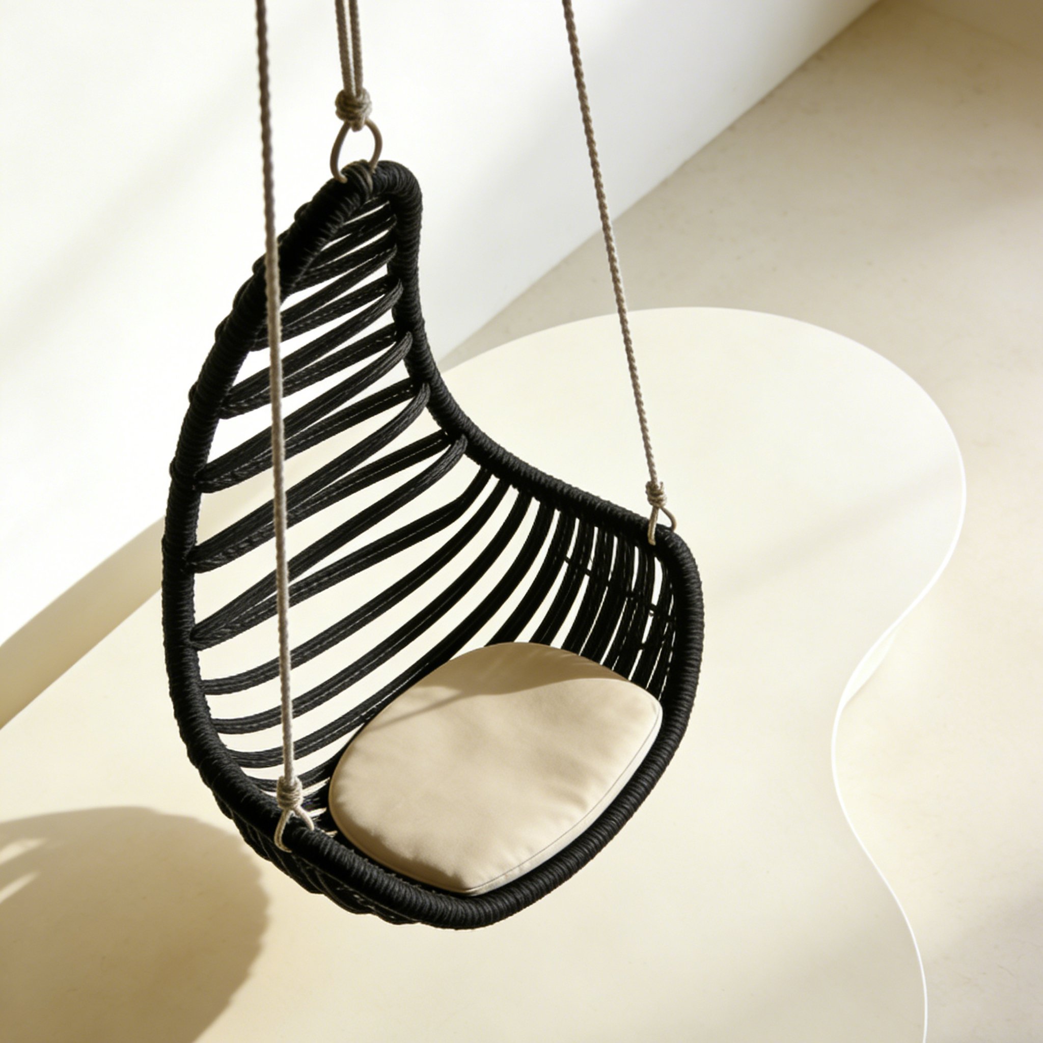 室内リラックススイングチェア