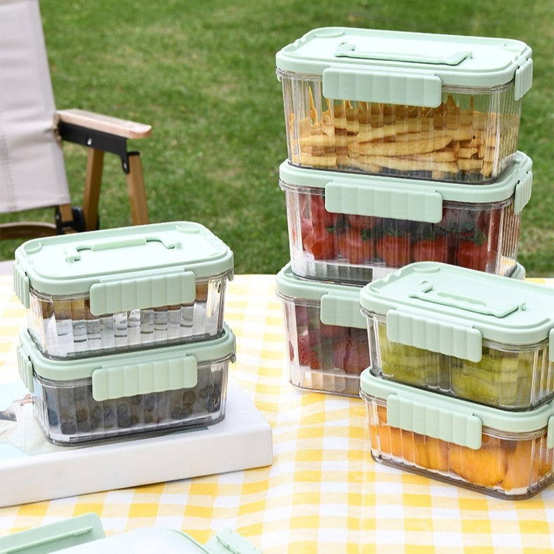 Small Lunch Box with Outer Layer