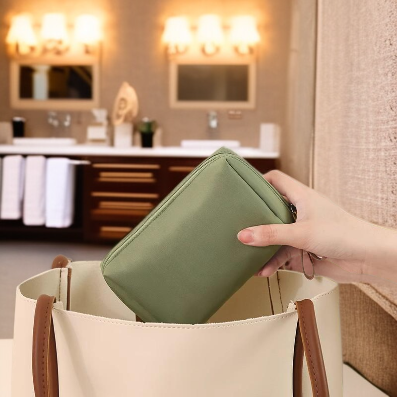 กระเป๋าเครื่องสำอางเดินทางแบบใหม่สำหรับจัดเก็บและพกพา