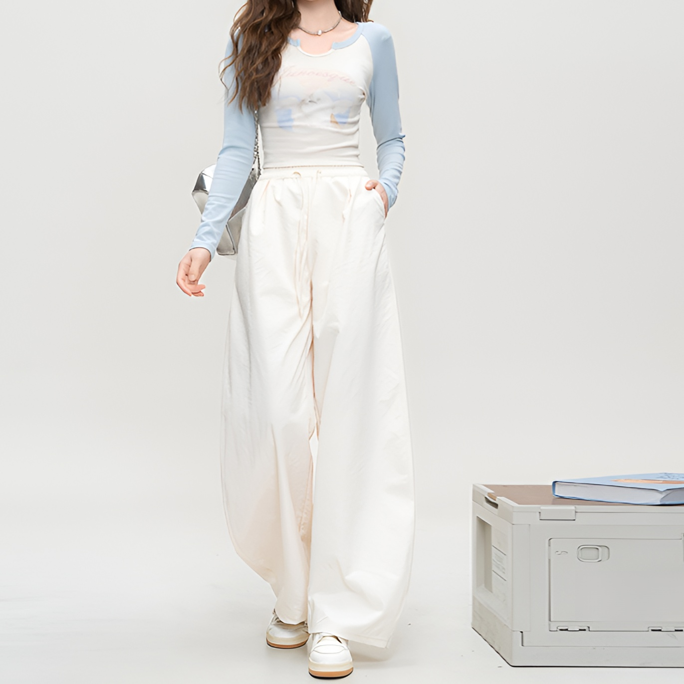 カーブデザインワイドパンツ