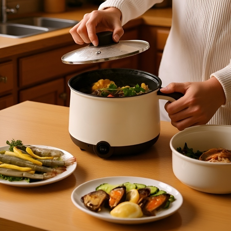 簡単操作の多機能ミニ調理器