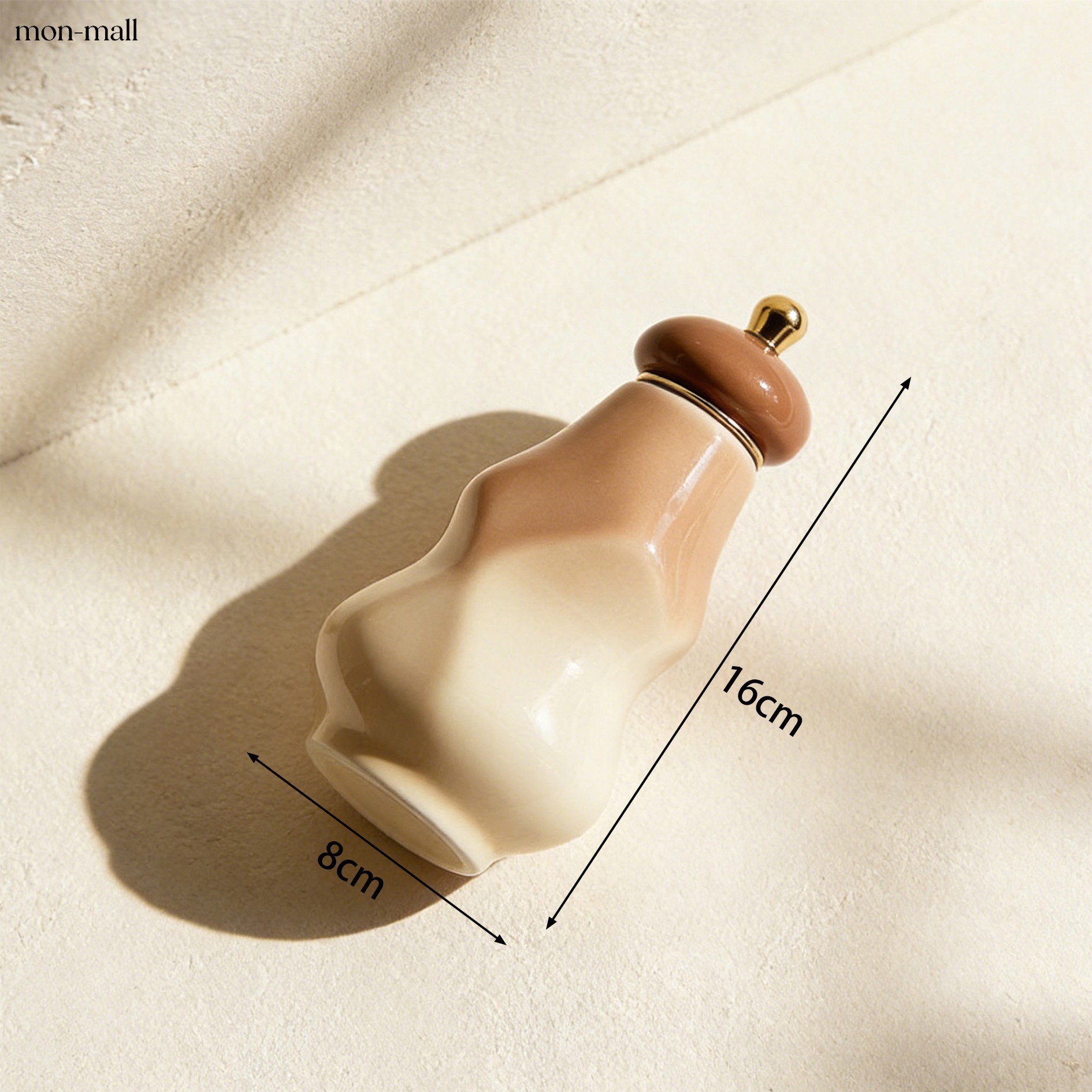 Airtight spice bottle keeping herbs fresh