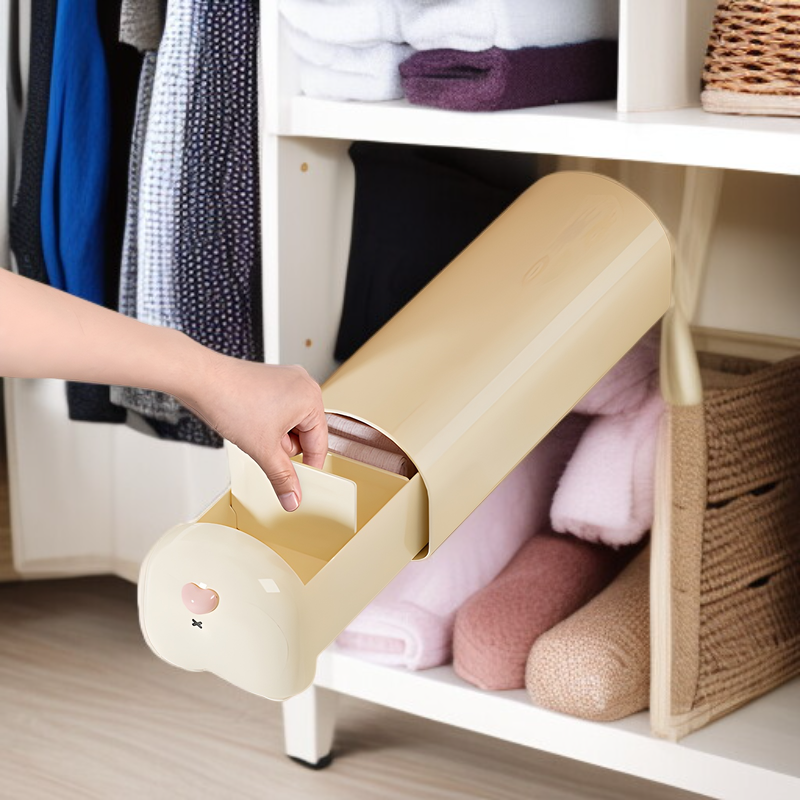 クローゼット内で使用する大容量収納アーティファクト