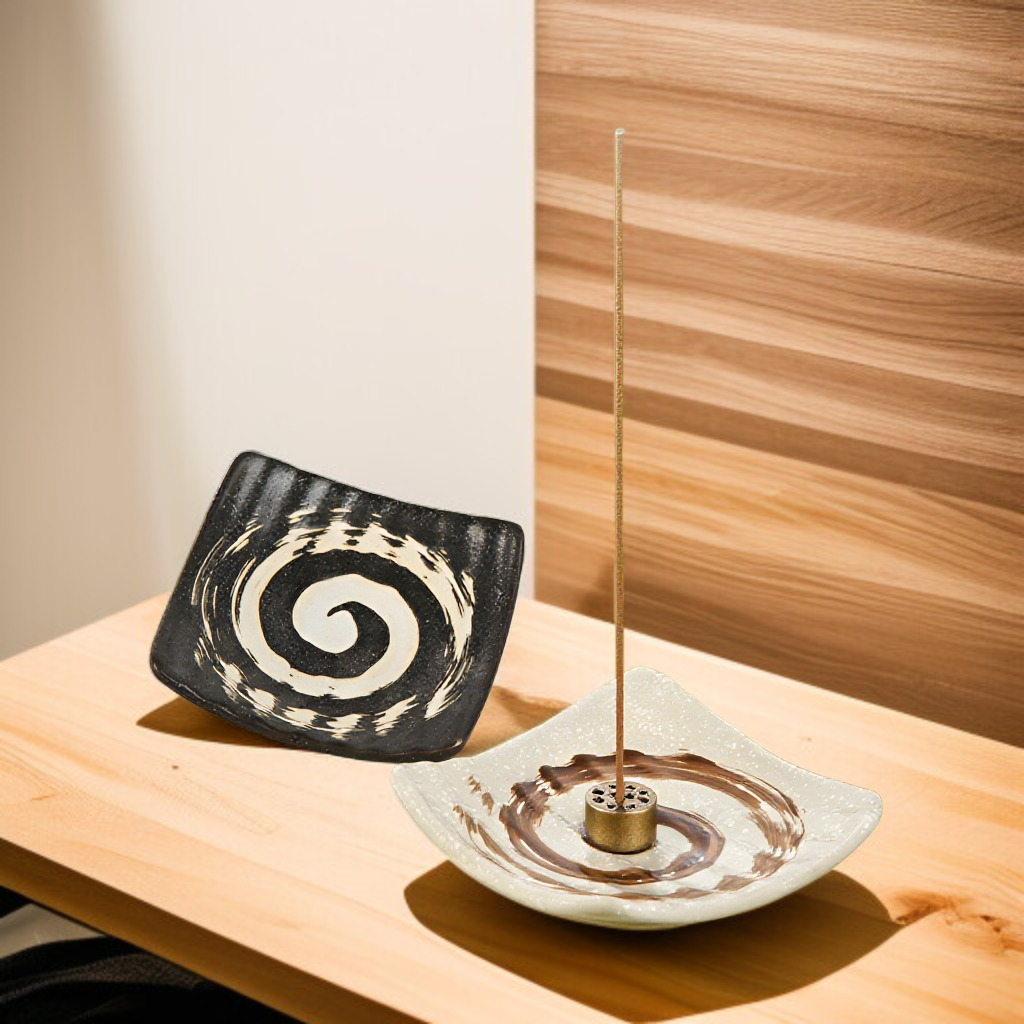 Japanese minimalist coarse pottery incense dish