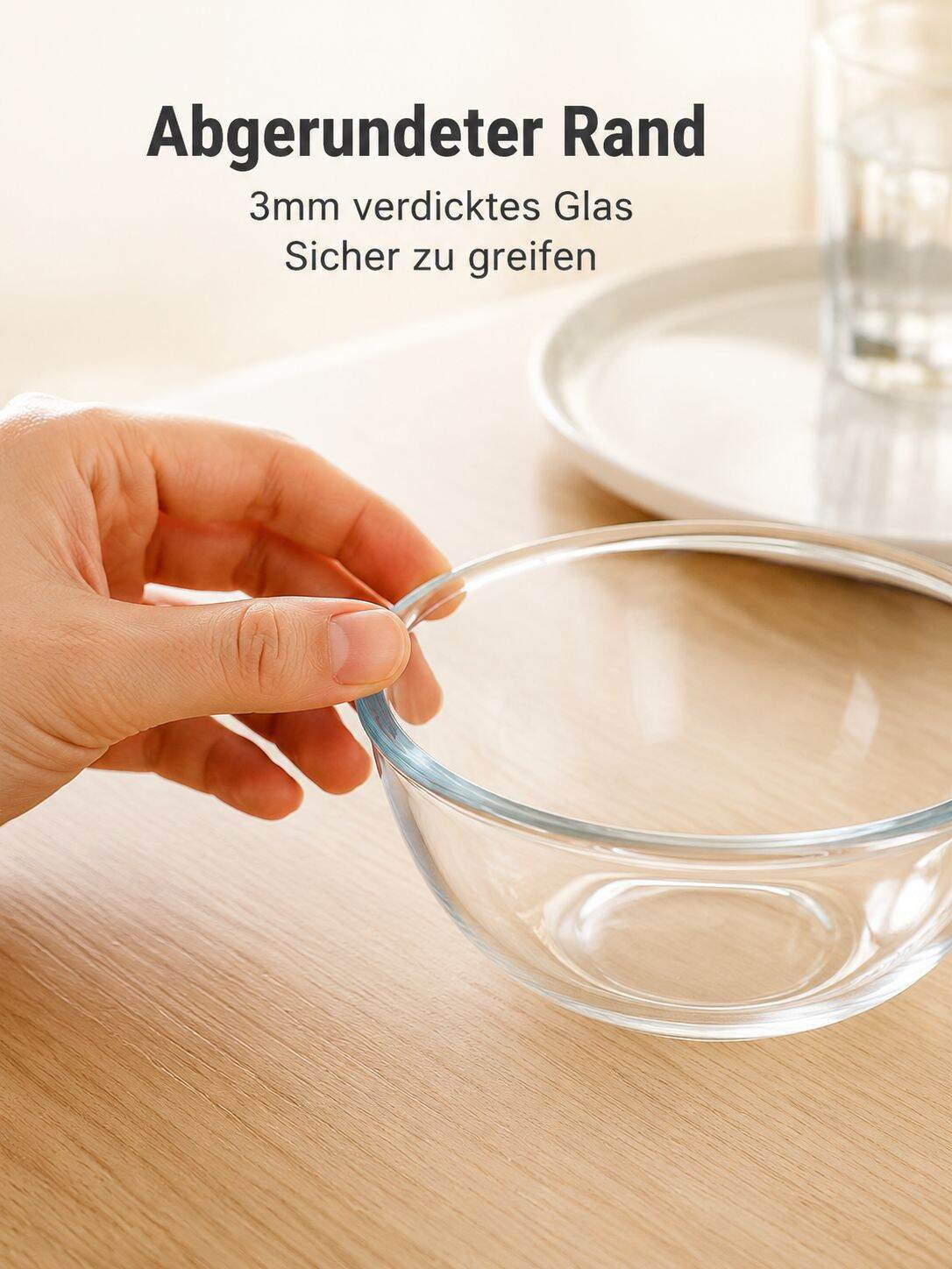 Transparente Glasschüssel für Salat