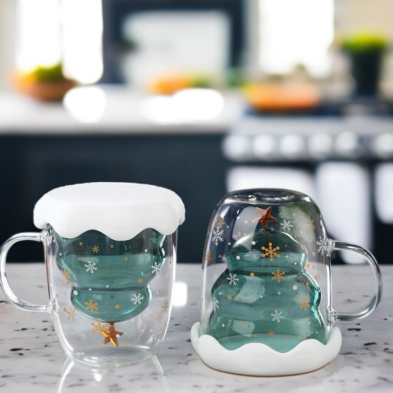 Robuster Weihnachtsbecher – ideal für heiße Getränke