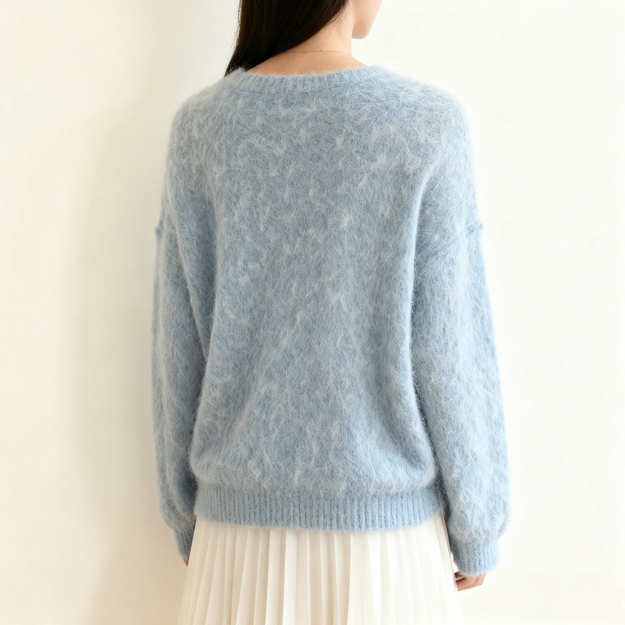 하늘색 소프트 니트 스웨터