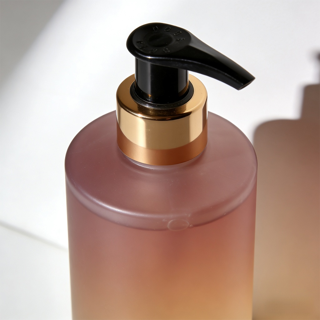 แชมพูสูตรสดชื่นและบำรุงผม ขวดผลิตภัณฑ์