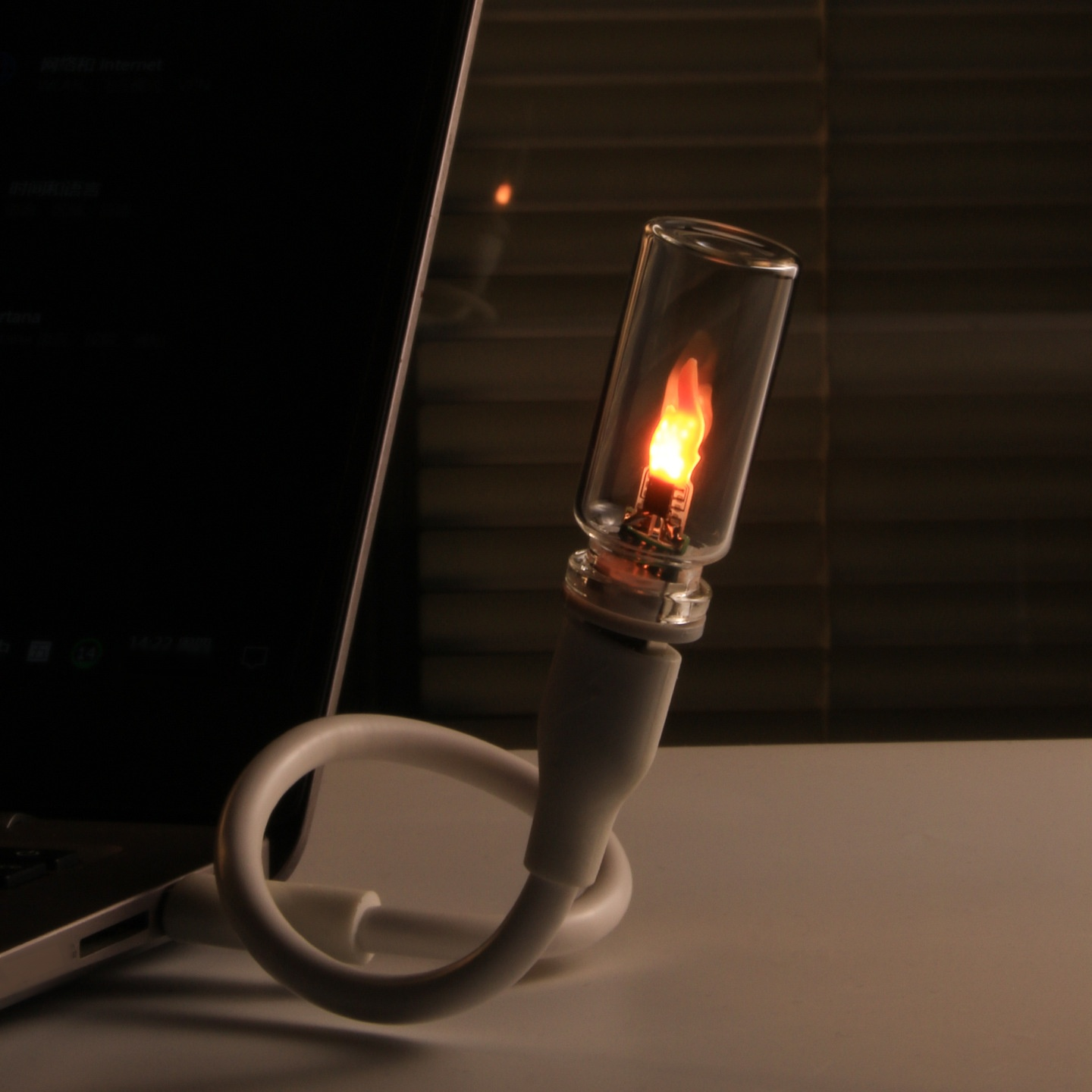 USB炎の雰囲気ライト