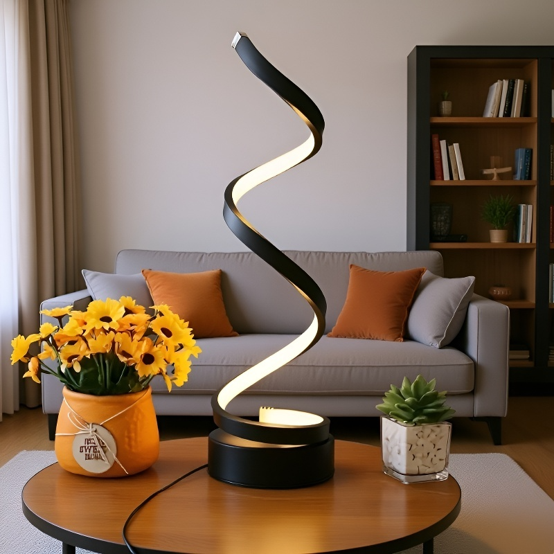 Stolní lampa s flexibilním nastavením úhlu svícení