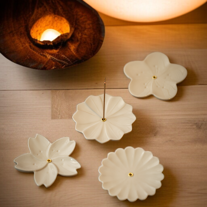 四季の印象の陶器製香炉 お香立て お香立て 携帯用ミニお香立て 和風 春 夏 秋 冬 四季の花 桜 蓮の葉 菊 梅 茶道 お香用品