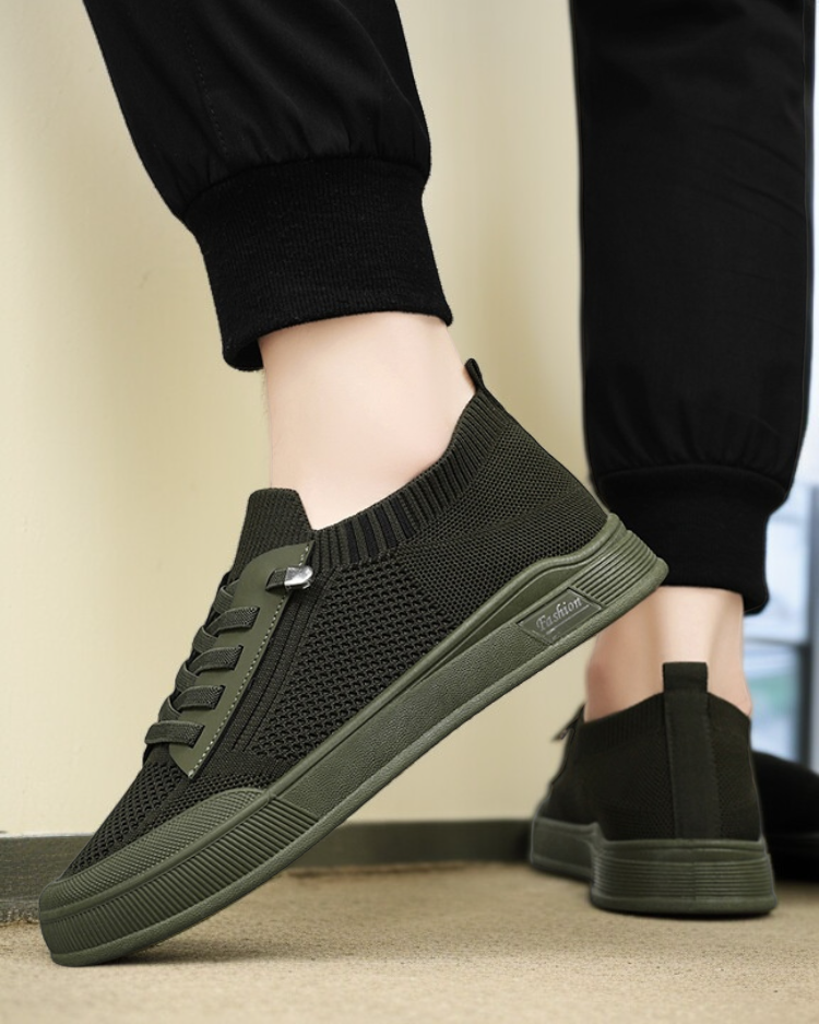 通気性抜群のメンズ浅い口スニーカー