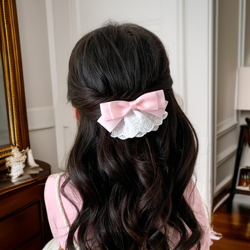 レースのヘアクリップ