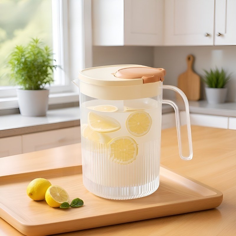 كوب بلاستيكي للماء البارد