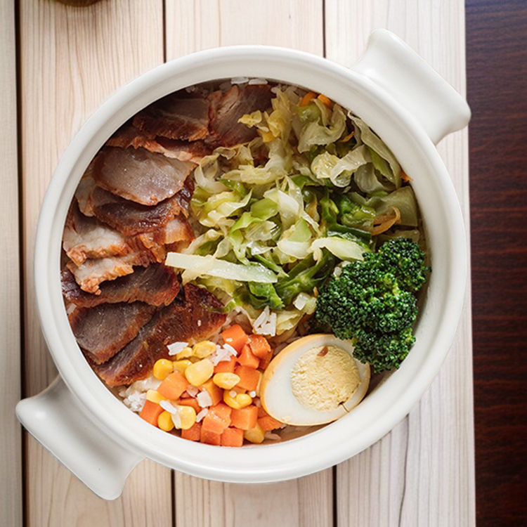 蒸し料理に最適な耐熱土鍋のディテール