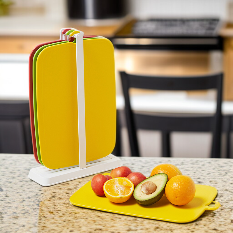 طقم لوح تقطيع وسكاكين للفواكه