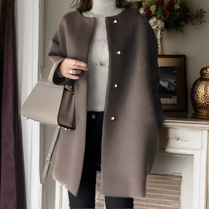 Elegant and cozy wool coat for cold weather