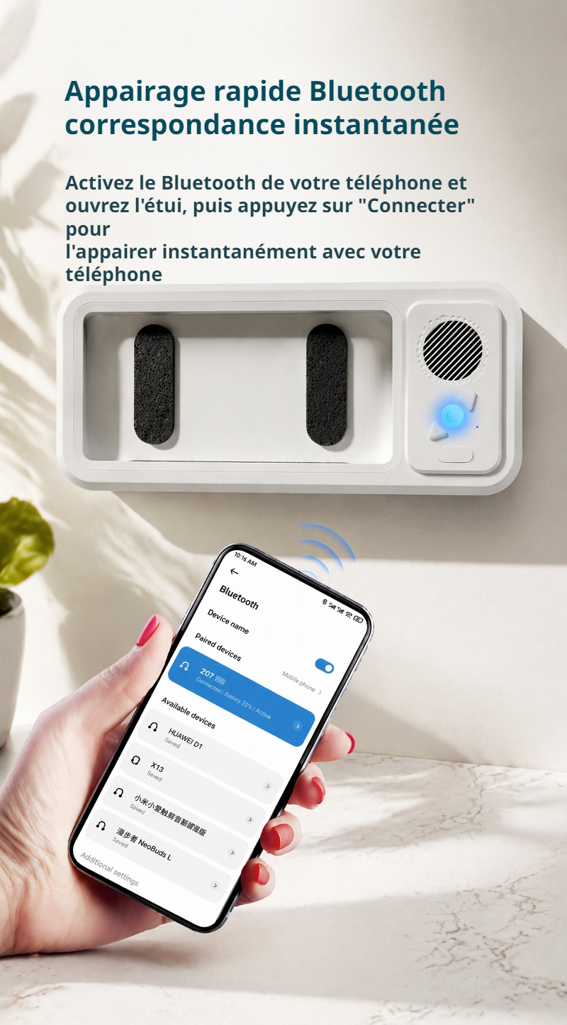 Housse imperméable pour smartphone fixée au mur