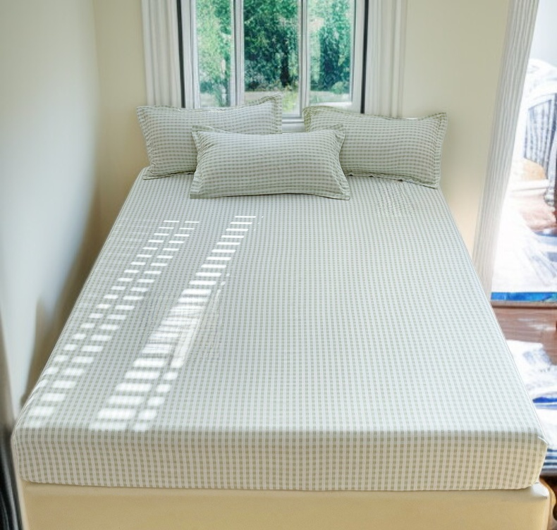 깔끔하고 세련된 침실 인테리어와 침구 세트