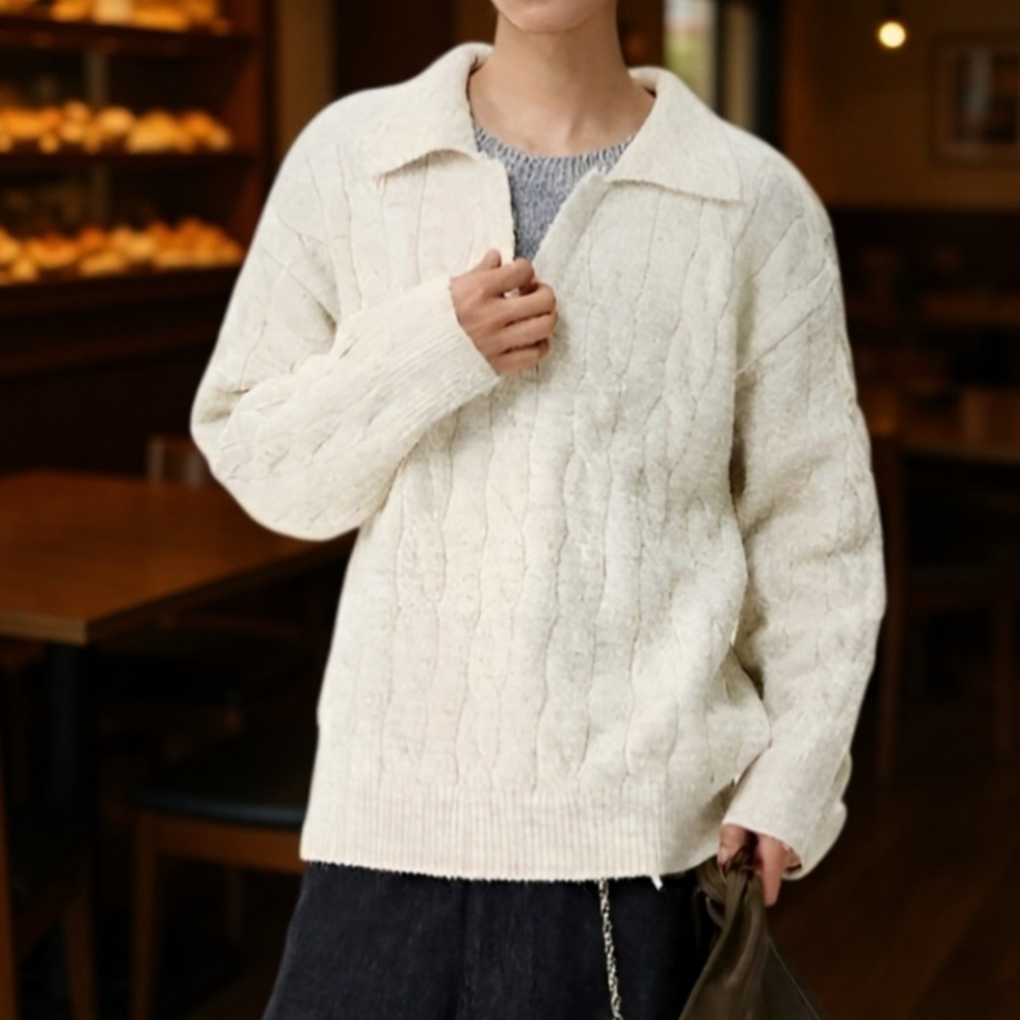 ゆったりシルエットのVネックセーター