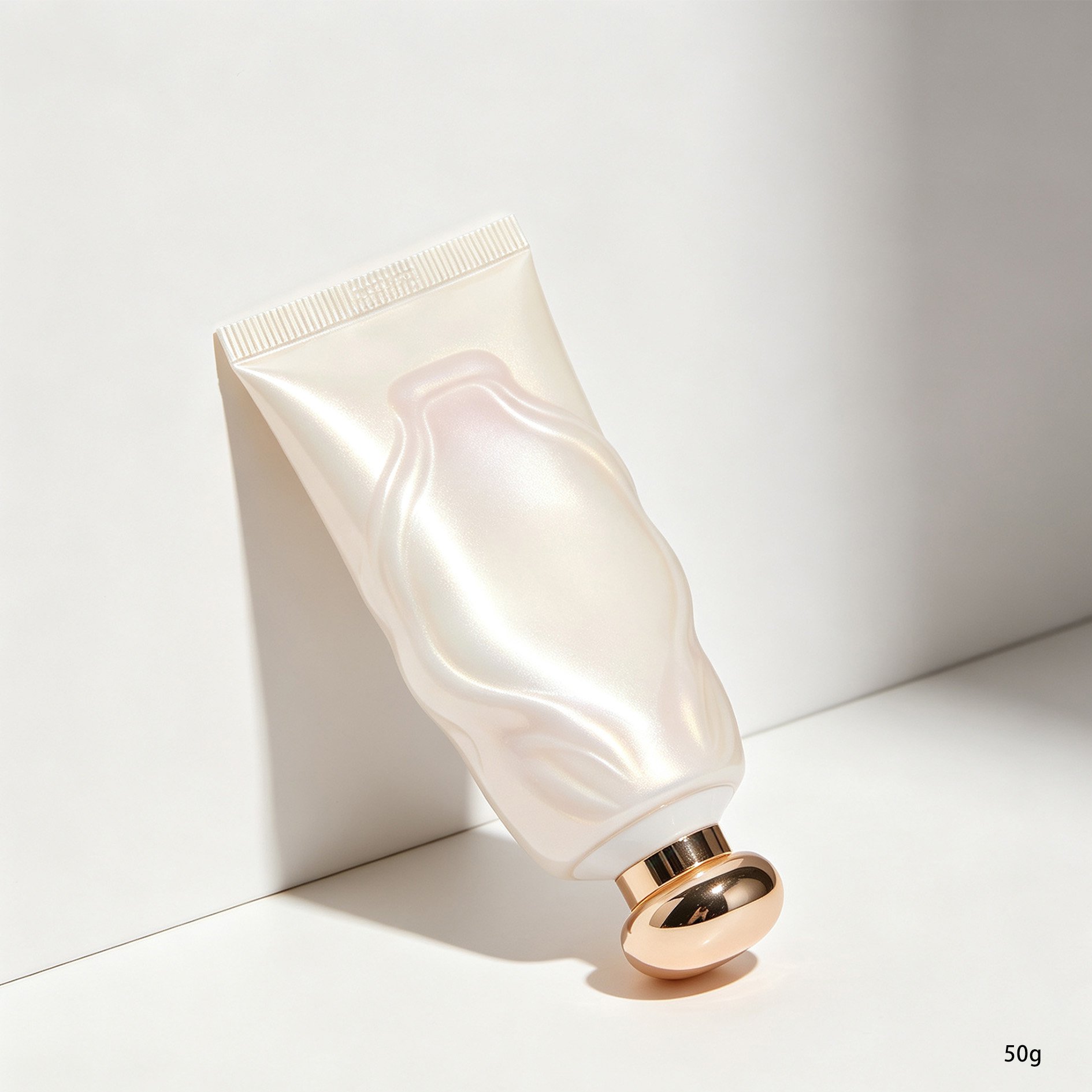 Cloud Ripple hand protector with hydrating formula