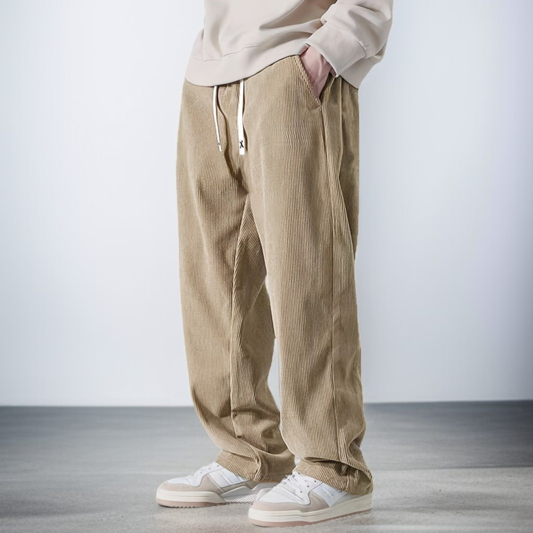 늘어지는 코듀로이 느낌의 남성 캐주얼 팬츠