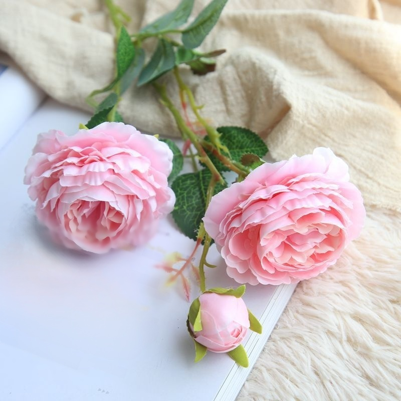 Dekorative künstliche Plastikblumen