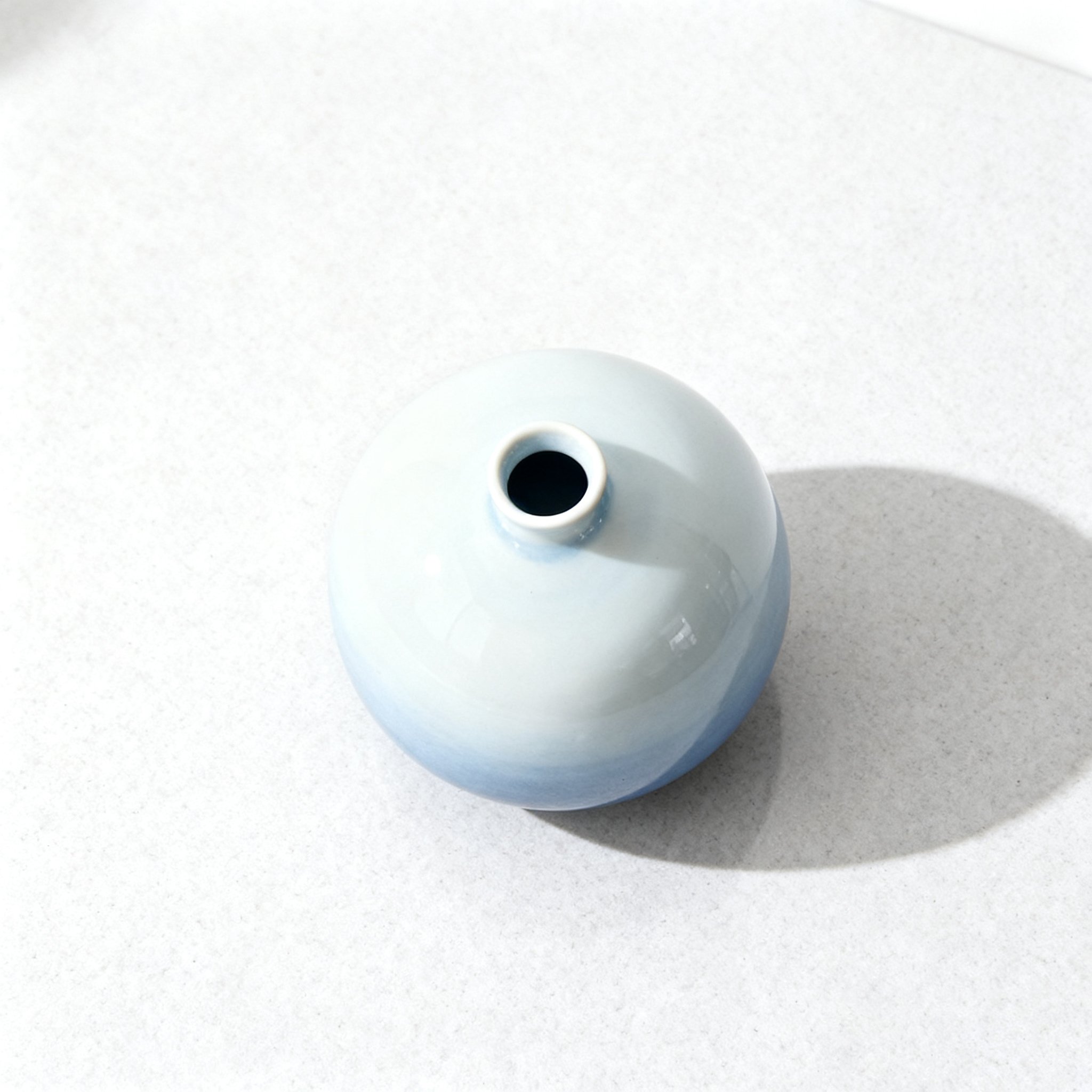 Florero de cerámica redondo